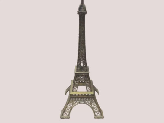 Eiffel Tower Gauss Splat Souvenir